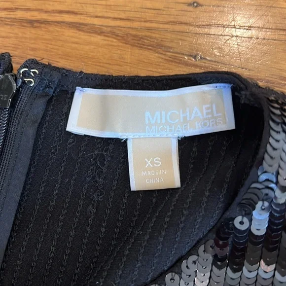 Michael Kors Sequin Bell Cuff Dress - Picture 5 of 6